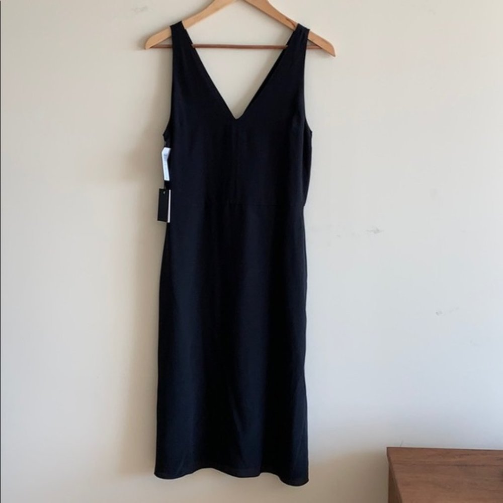 Aritzia Babaton silk v neck dress